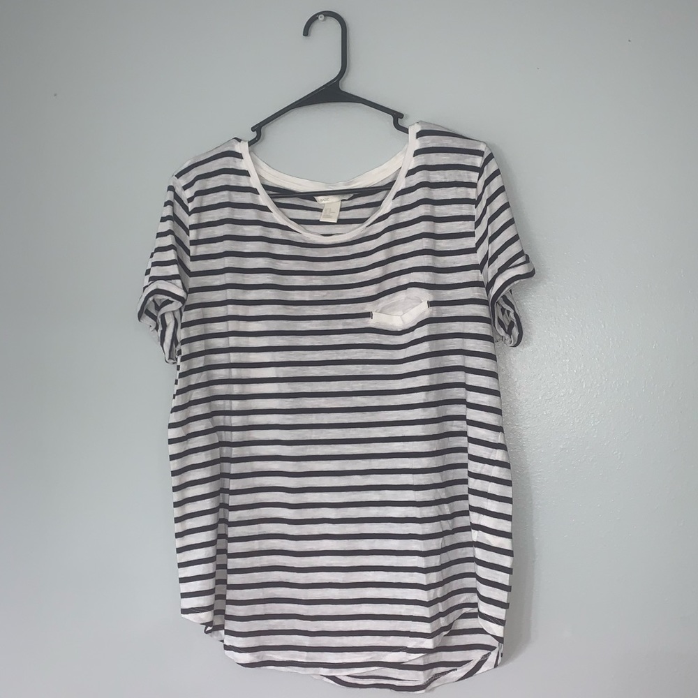 H&M stripped shirt. Size:M